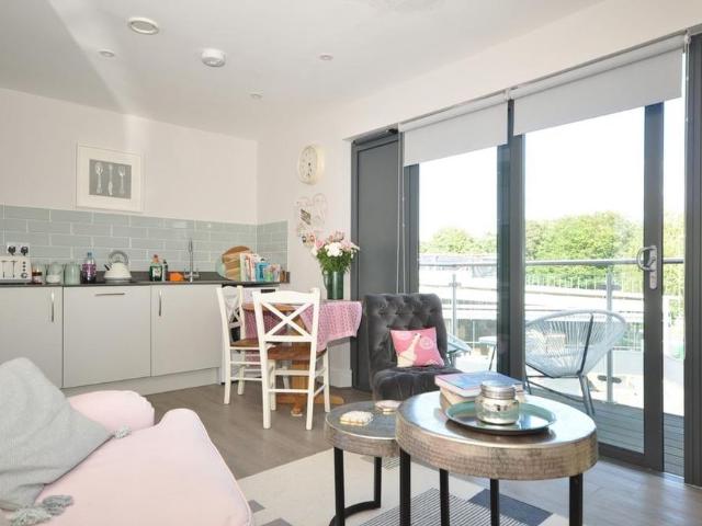 Apartment for rent in Roffey, Horsham