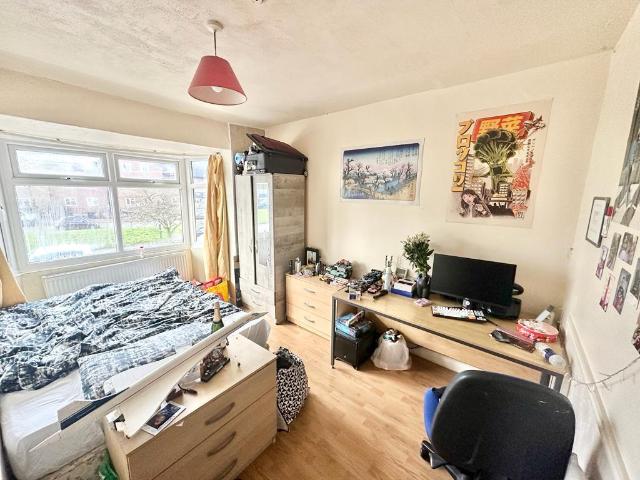 Flat for rent in Wake Green, West Midlands