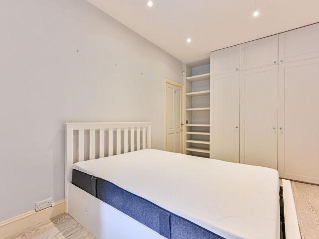 Flat for rent in Fulham, Greater London