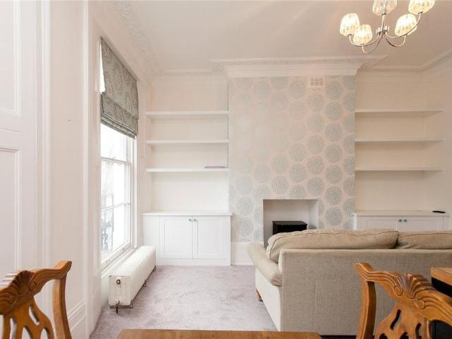 Apartment for rent in Canonbury, Greater London