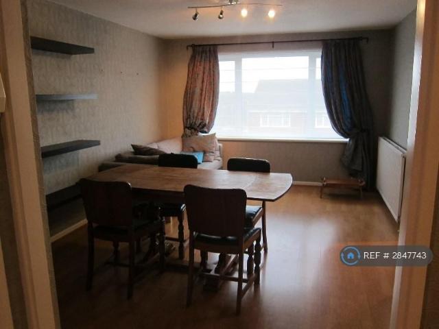 Apartment for rent in London Borough of Croydon, Forestdale