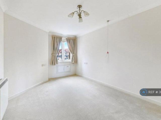 Apartment for rent in Ewell, Epsom and Ewell