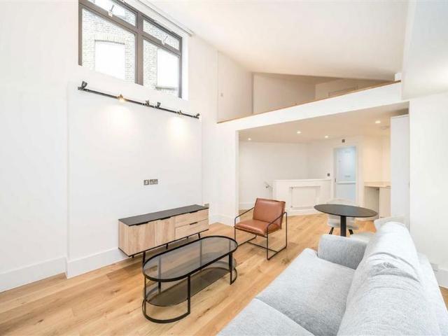 Apartment for rent in Mayfair, Greater London