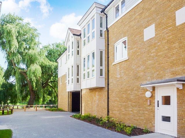 Flat for rent in St. Mildred's, The Bridge