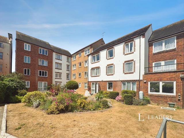 Flat for rent in Clapham, West Sussex