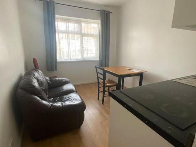 Apartment for rent in Wealdstone, Greater London