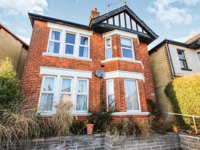 Flat for rent in Talbot Village, Bournemouth