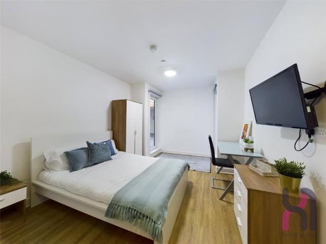 Flat for rent in Islington, Calderstones