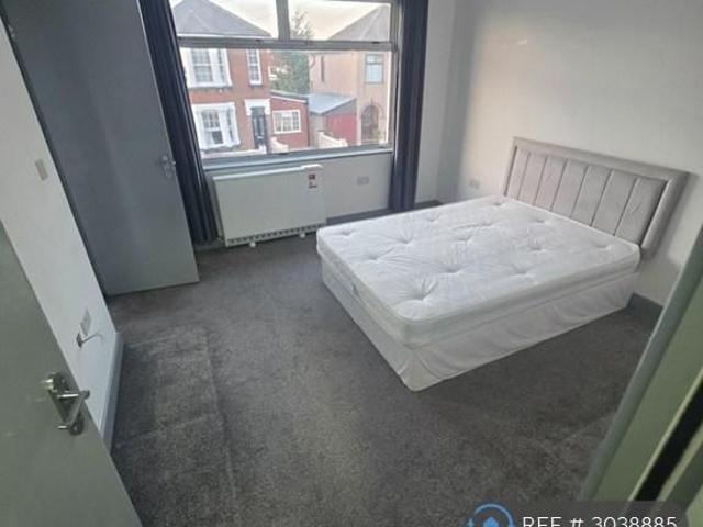 Apartment for rent in Marks Gate, Greater London