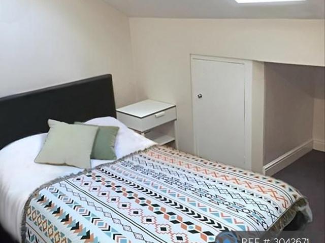 Apartment for rent in New Scarbro', Leeds