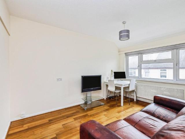 Flat for rent in Old Kent Road, Greater London