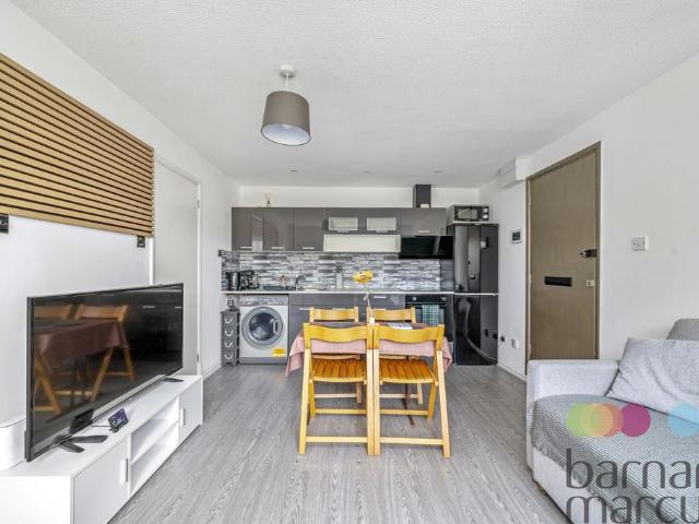 Flat for rent in Greater London