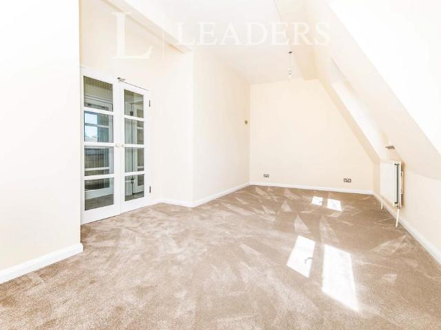 Flat for rent in Key Street, Suffolk