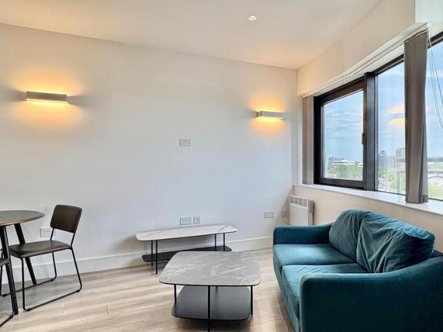 Flat for rent in London Borough of Hounslow, Spring Grove