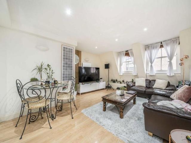 Apartment for rent in Lyons, Greater London