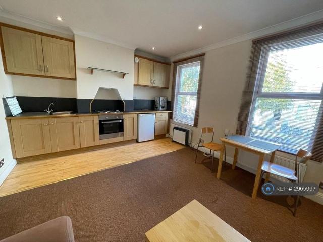 Flat for rent in Clapham Junction, Greater London
