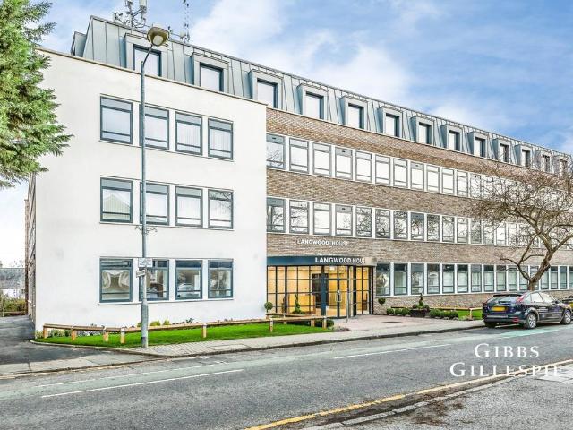 Flat for rent in Batchworth