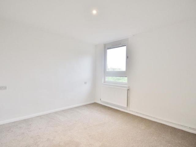 Apartment for rent in West Kensington, Greater London