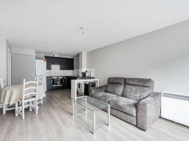 Apartment for rent in Stoneleigh, Ewell