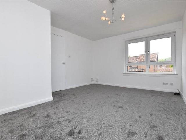 Apartment for rent in West Drumoyne, Scotland