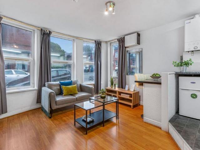 Apartment for rent in Hyde Park, West Yorkshire