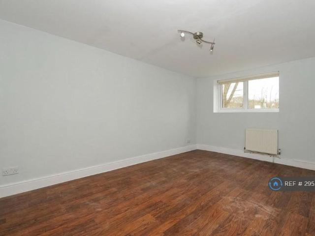 Apartment for rent in London Borough of Croydon, South Norwood