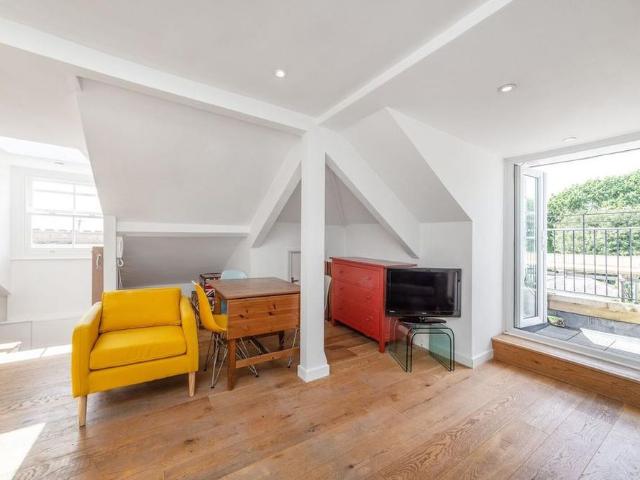Apartment for rent in Highgate, Greater London