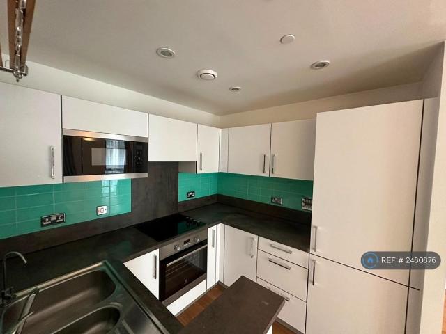 Flat for rent in London Borough of Lewisham, Ladywell