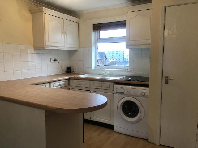 Flat for rent in Hyde Park, West Yorkshire