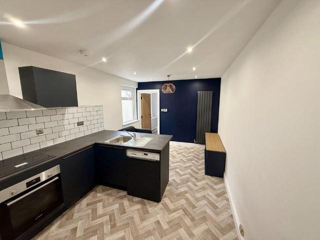 Flat for rent in Falcon Lodge, Wales