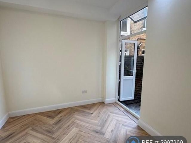 Apartment for rent in Harlesden, Greater London