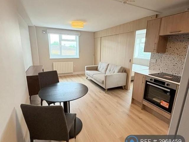 Apartment for rent in Lower Edmonton, Greater London