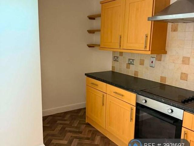 Flat for rent in East Chevington, Hadston
