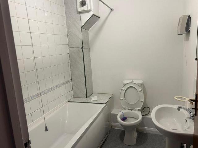 Flat for rent in Slough
