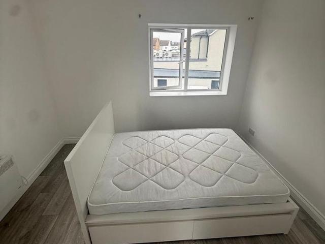 Apartment for rent in Gants Hill, Greater London