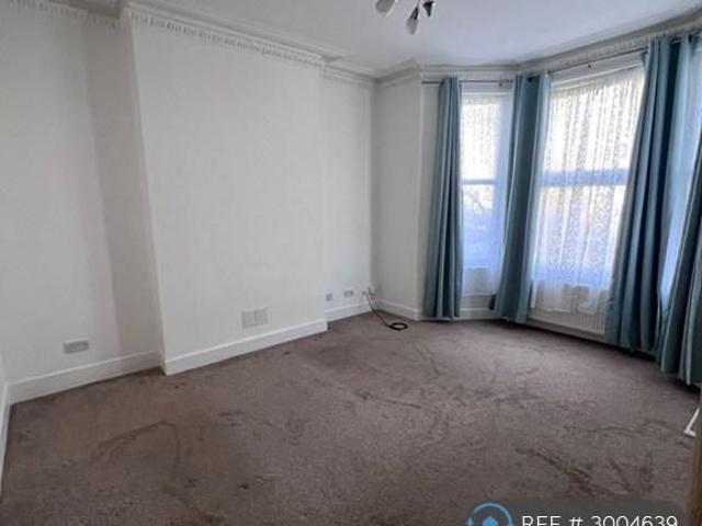 Apartment for rent in Southend City Centre Neighbourhood, Alton Barnes