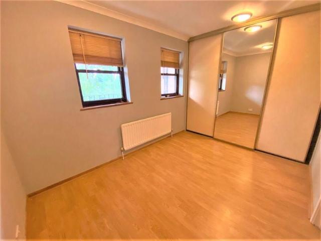 Apartment for rent in Hillview, Surrey