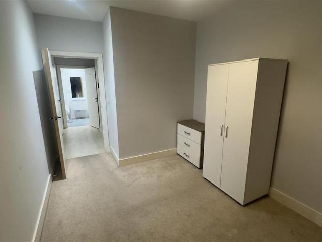 Flat for rent in Harlington, London Borough of Hillingdon