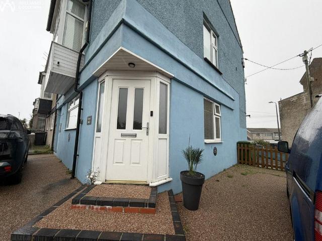 Flat for rent in Llanfaelog, Rhosneigr