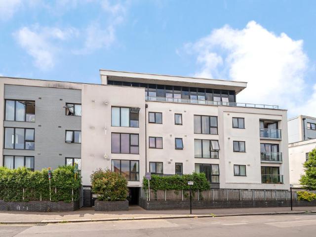 Flat for rent in Higham Hill, Greater London