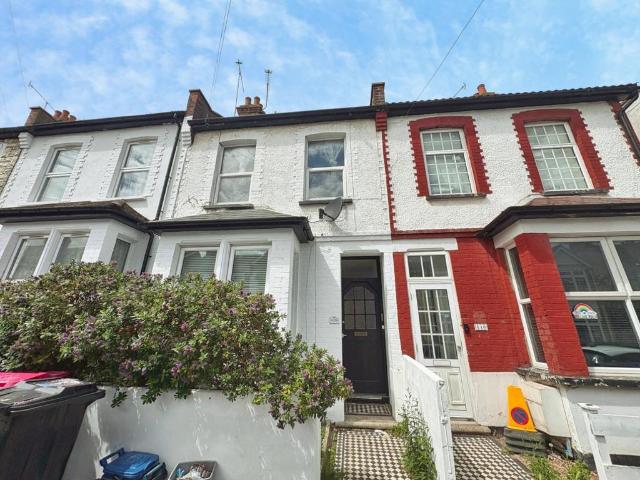 Flat for rent in Alton Barnes, Essex