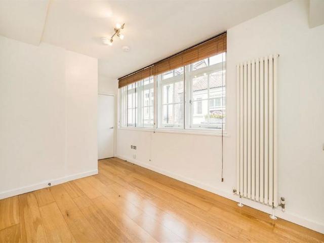 Apartment for rent in Soho, Greater London