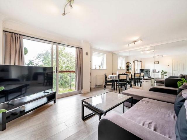 Apartment for rent in Buckhurst Hill, Epping Forest
