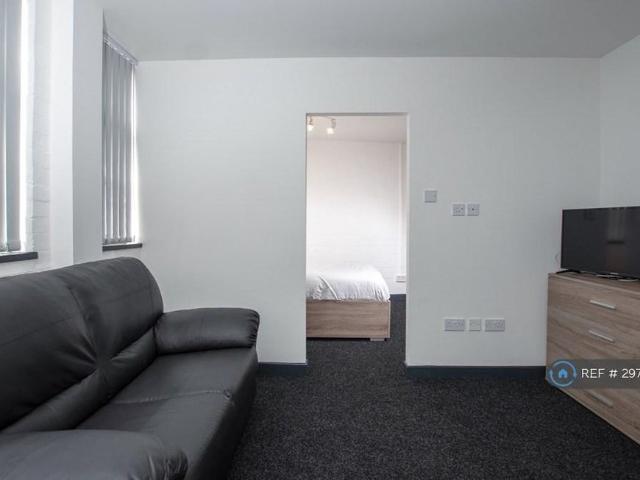 Room for rent in Stoke, Stoke-on-Trent