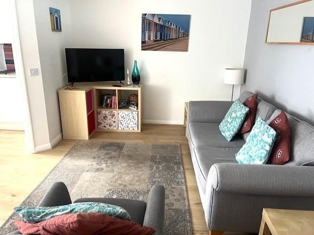 Apartment for rent in Kingsdown Park, The Bridge