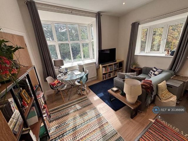 Apartment for rent in Hyde Park, Leeds