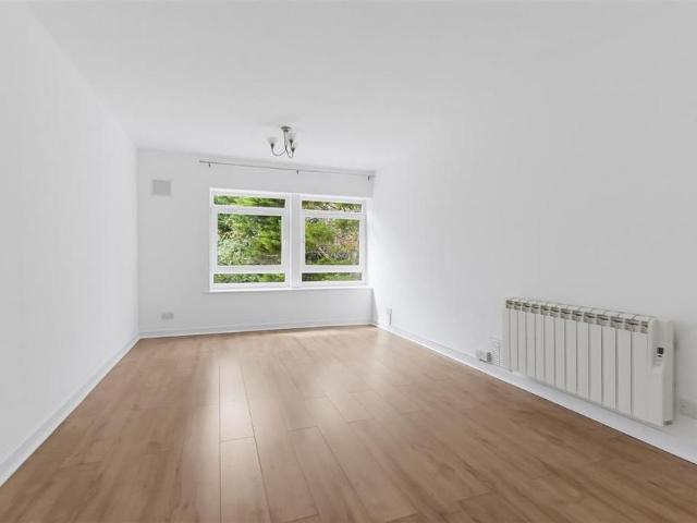 Apartment for rent in South Wimbledon, Greater London