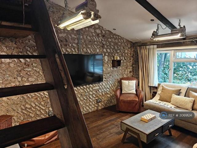 Apartment for rent in Hanover & Queen's Park, Brighton