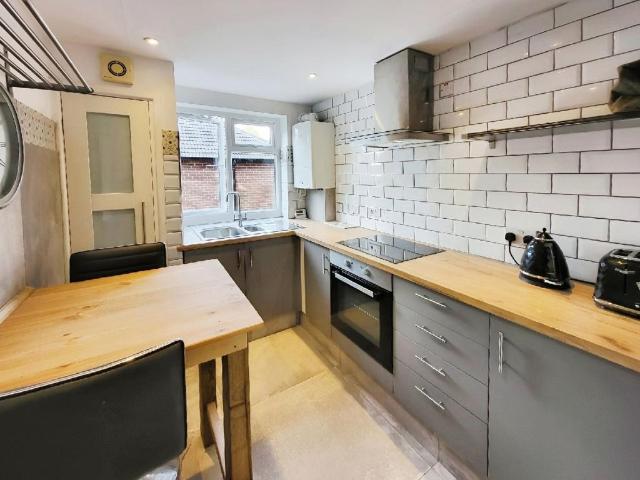 Flat for rent in Ashton upon Mersey, Trafford Park