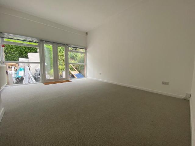 Apartment for rent in Nevill Park, Sandown Park